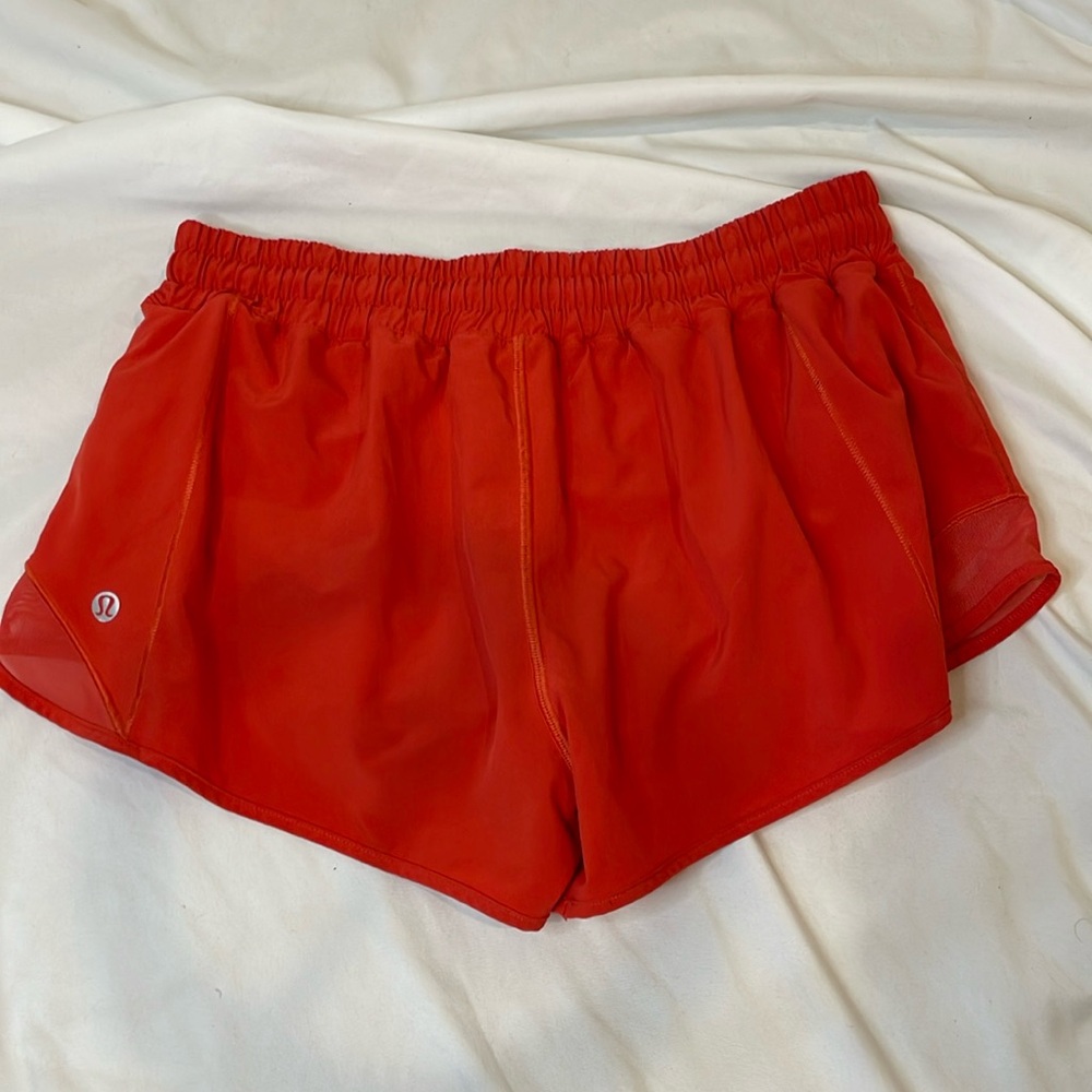 Lululemon Hotty Hots Sz 8 in Red